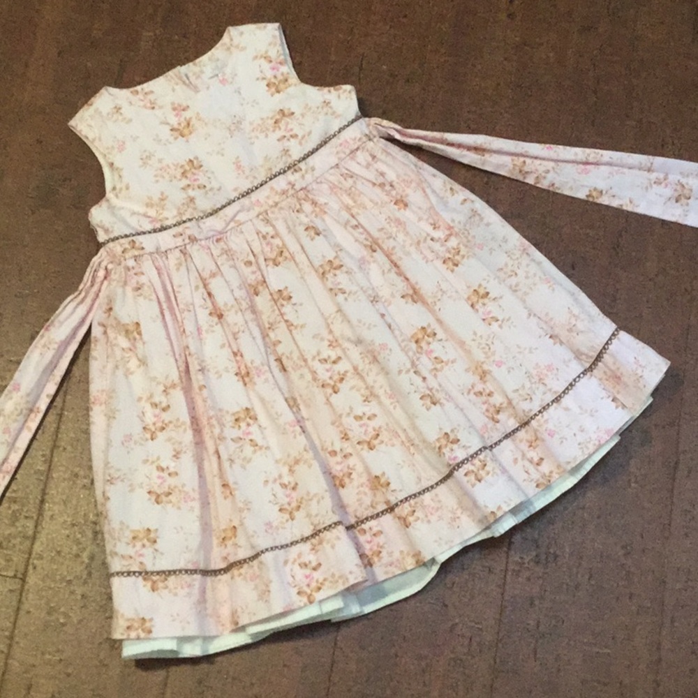 Great special occasion dress!